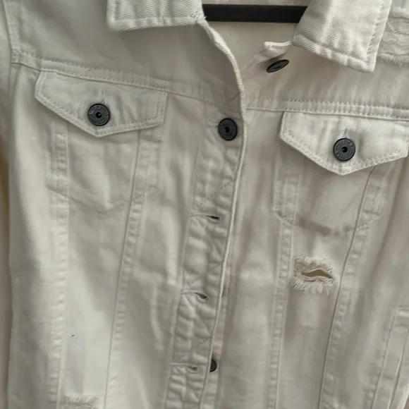 Jean jacket, white, distressed, look size medium - Picture 2 of 4